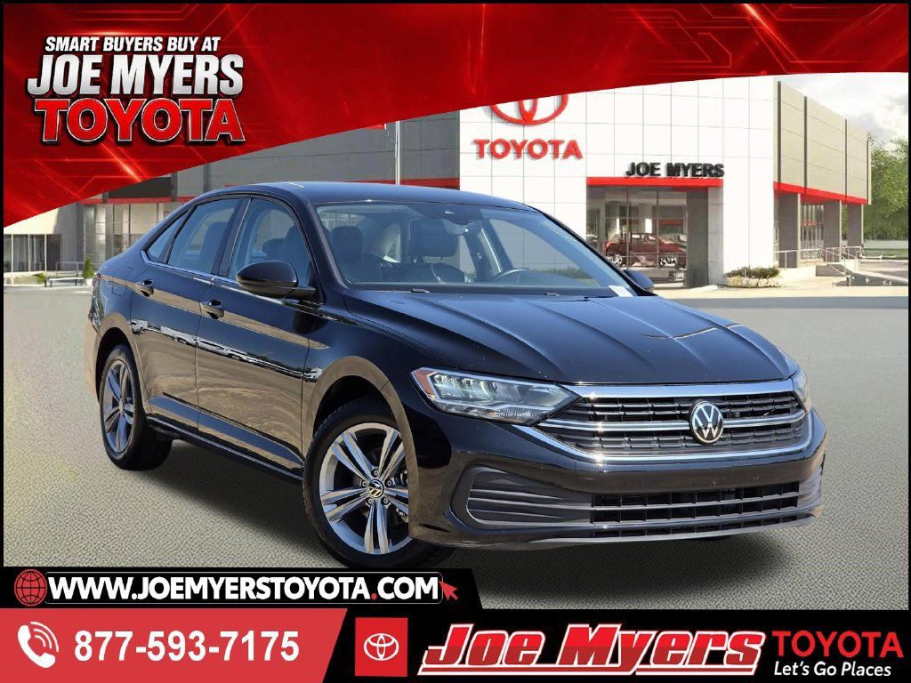 Used 2024 Volkswagen Jetta SE FWD image 1