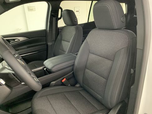 New 2026 Chevrolet Traverse LT w/ Driver Confidence Package image 14