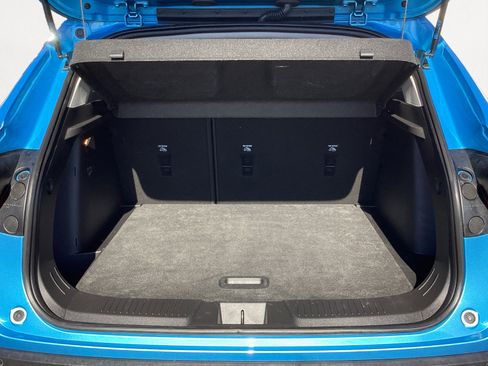 Used 2025 Chevrolet Trax LT w/ Driver Confidence Package image 16