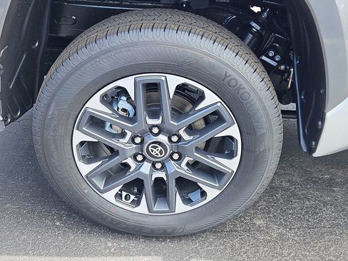 New 2025 Toyota Tundra Limited AWD/4WD image 5
