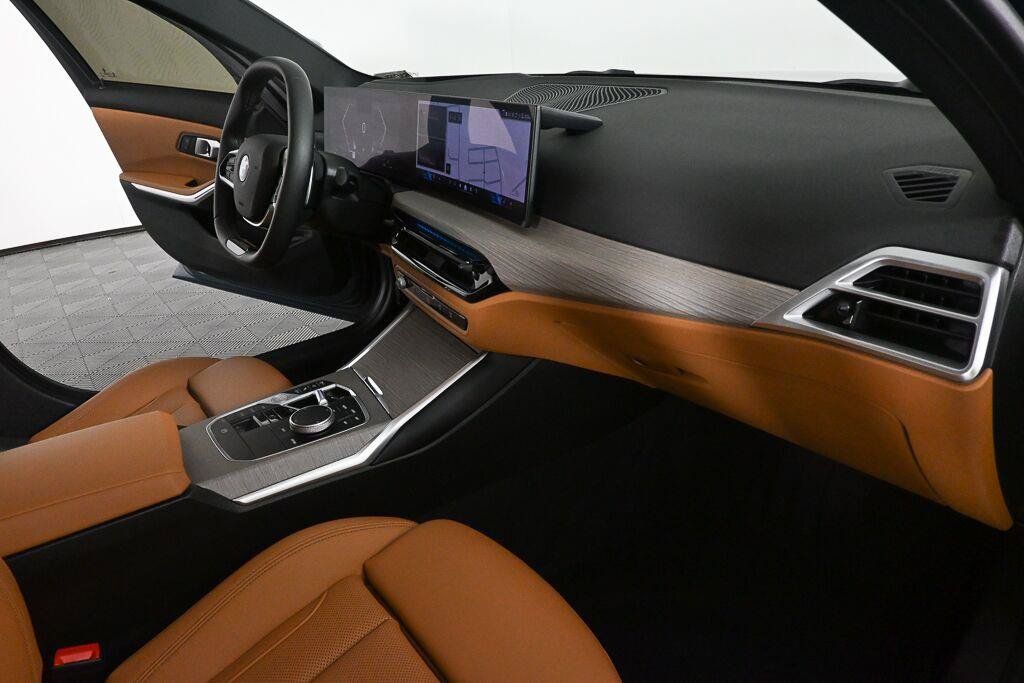 Used 2025 BMW 330i Sedan RWD image 10