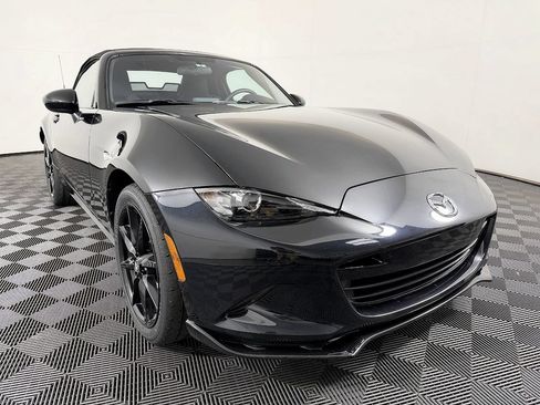 Used 2019 MAZDA MX-5 Miata Club RWD image 5