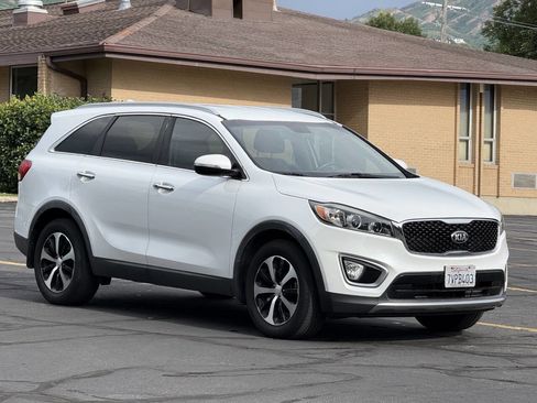Used 2017 Kia Sorento EX FWD image 3