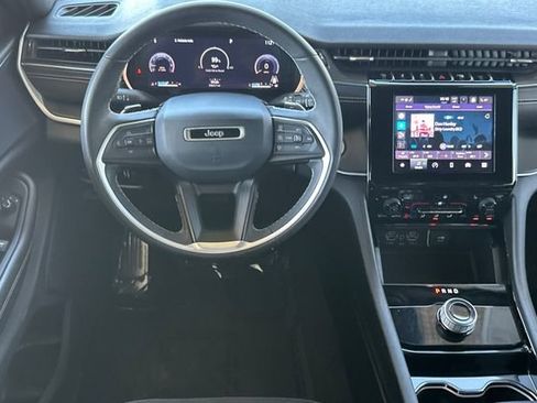 Certified 2023 Jeep Grand Cherokee L Laredo AWD/4WD image 14