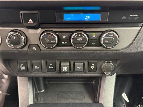 Certified 2021 Toyota Tacoma TRD Off-Road w/ Technology Package AWD/4WD image 35