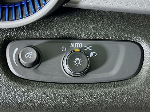 Used 2024 Chevrolet Trax LS w/ LS Convenience Package image 17