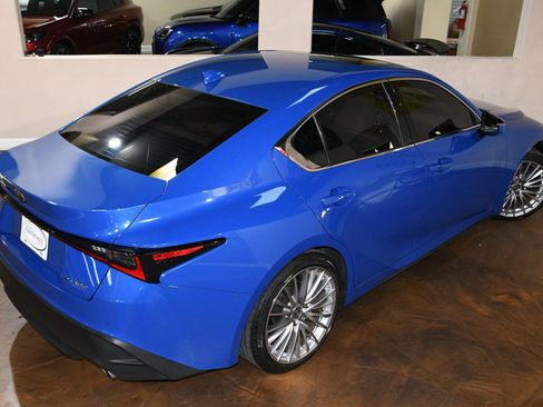 Used 2023 Lexus IS 300 w/ Premium Package RWD image 79