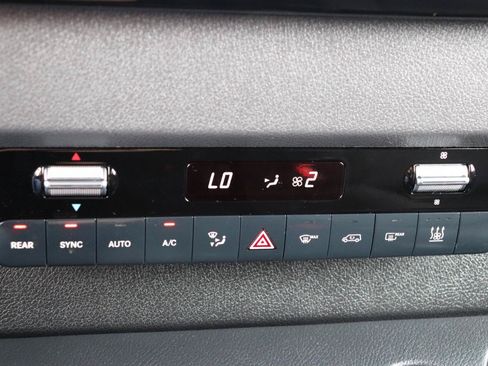 Used 2025 Mercedes-Benz Sprinter 2500 image 37