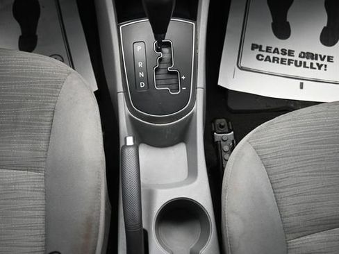 Used 2015 Hyundai Accent GLS FWD image 19