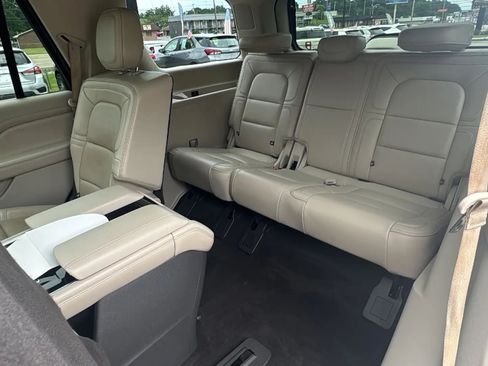 Used 2019 Lincoln Navigator Reserve AWD/4WD image 35