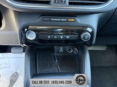 Used 2025 Ford Escape Platinum image 23