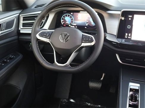 New 2026 Volkswagen Atlas Cross Sport SE image 23