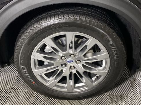 New 2025 Ford Explorer Active w/ Active Comfort Package image 10
