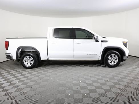 Certified 2024 GMC Sierra 1500 SLE image 4