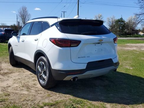 Used 2024 Chevrolet Blazer LT w/ Convenience Package AWD/4WD image 3