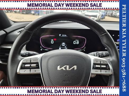 Certified 2023 Kia Telluride EX w/ EX Captain's Chair Package FWD image 37