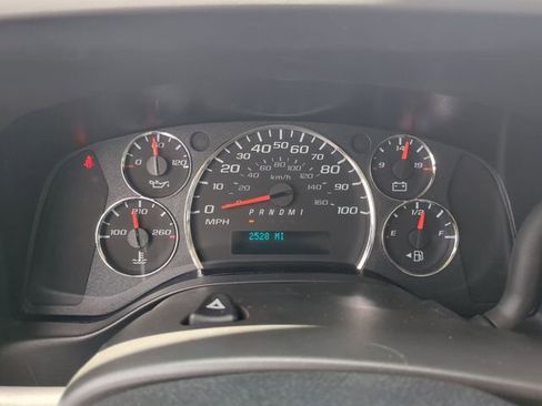 Used 2025 Chevrolet Express 2500 w/ Driver Convenience Package RWD image 27