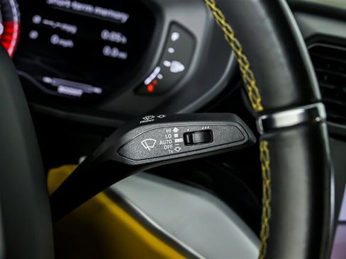 Used 2019 Lamborghini Urus AWD/4WD image 26