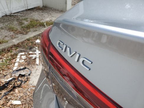 Used 2023 Honda Civic Sport image 7