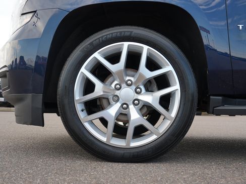 Used 2017 Chevrolet Tahoe LT AWD/4WD image 8