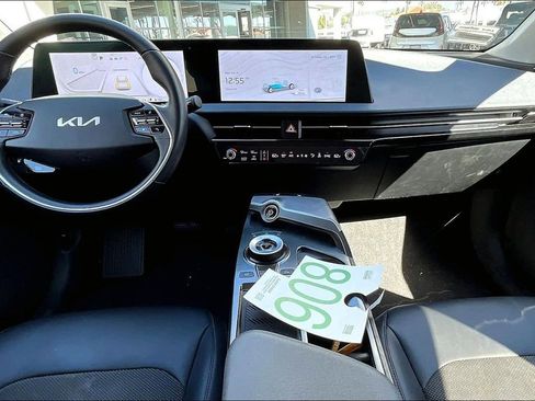 Used 2024 Kia EV6 Light image 13