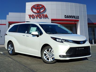 New 2025 Toyota Sienna XLE