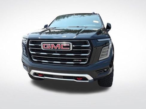 Used 2025 GMC Yukon XL AT4 w/ AT4 Premium Plus Package AWD/4WD image 8