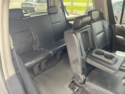 Used 2010 INFINITI QX56 4WD w/ Technology Pkg image 37