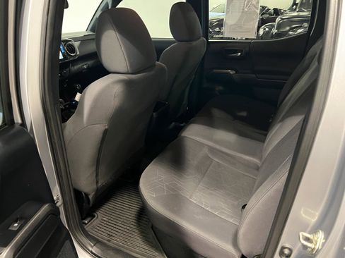 Used 2016 Toyota Tacoma TRD Off-Road image 27