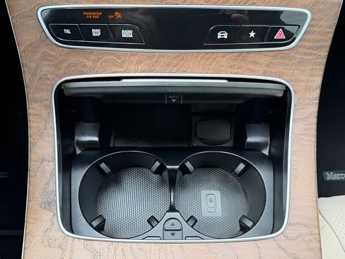 Used 2021 Mercedes-Benz E 350 4MATIC Sedan image 55
