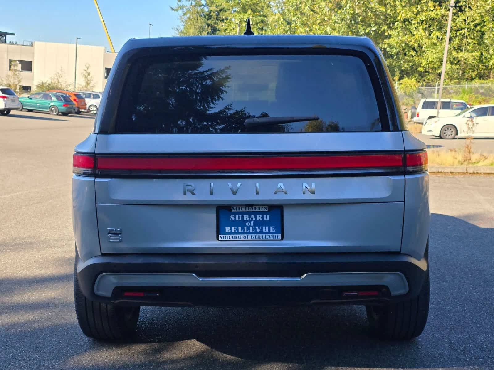 Used 2025 Rivian R1S Adventure Dual AWD/4WD image 5
