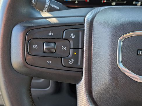 Used 2023 GMC Yukon XL Denali image 18