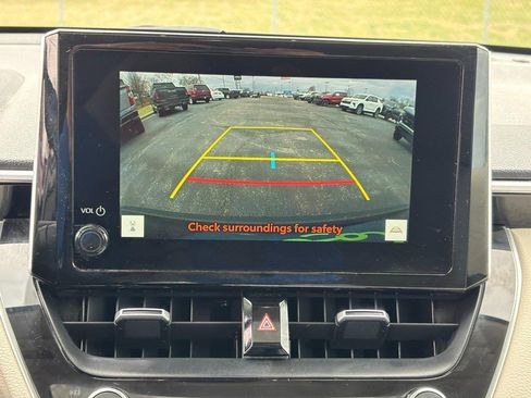 Used 2024 Toyota Corolla Cross XLE image 21