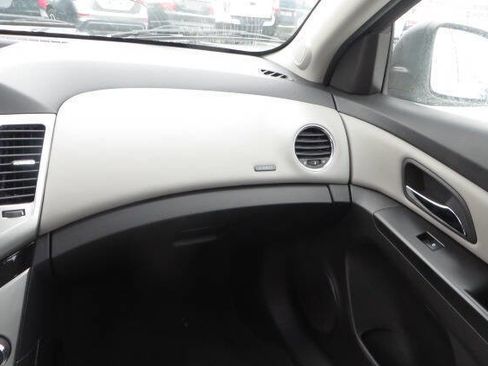 Used 2012 Chevrolet Cruze LS image 20