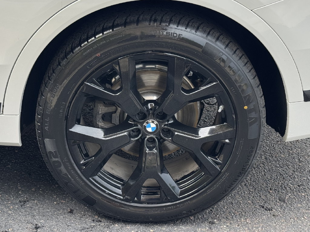 Used 2019 BMW X7 xDrive40i w/ Premium Package AWD/4WD image 17