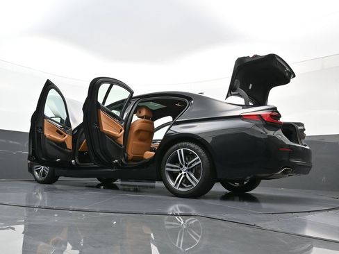 Used 2022 BMW X5 xDrive40i w/ Parking Assistance Package image 25