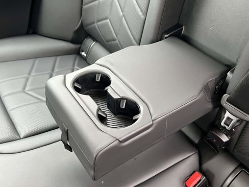 Used 2024 BMW 530i xDrive w/ Premium Package image 15