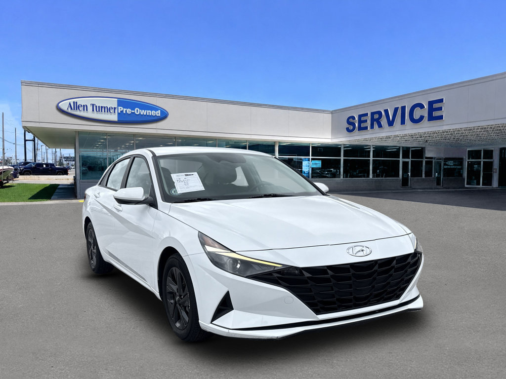 Used 2022 Hyundai Elantra Blue FWD image 2