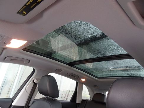 Used 2015 Audi Q5 2.0T Premium Plus w/ Technology Package image 12