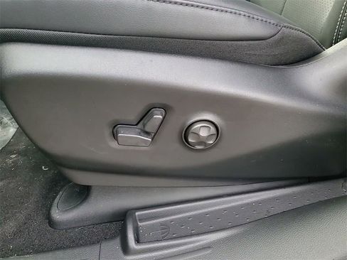 New 2026 Chrysler Pacifica Select image 22