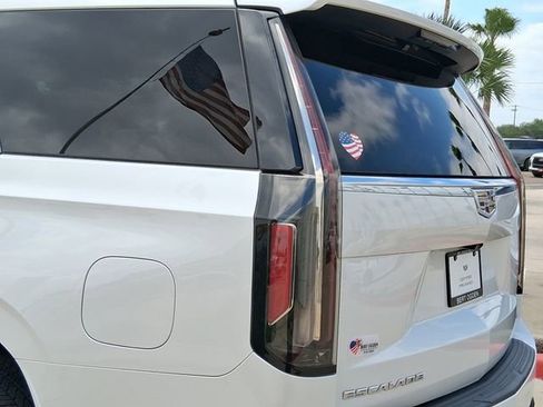 Used 2023 Cadillac Escalade Premium Luxury w/ LPO, Floor Liner Package RWD image 10