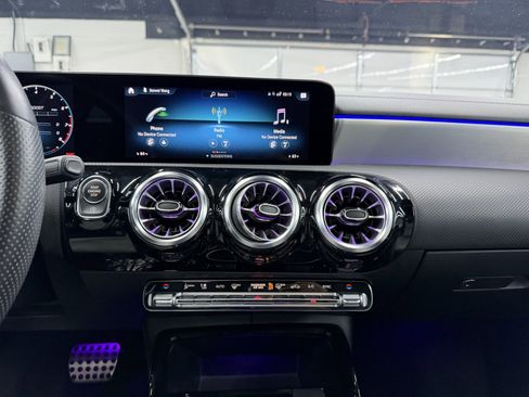 Used 2022 Mercedes-Benz CLA 35 AMG 4MATIC image 15