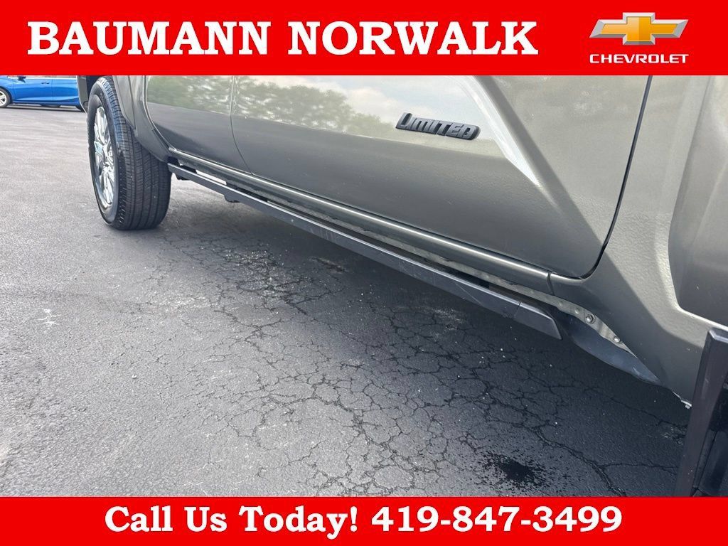 Used 2025 Toyota Tacoma Limited AWD/4WD image 11