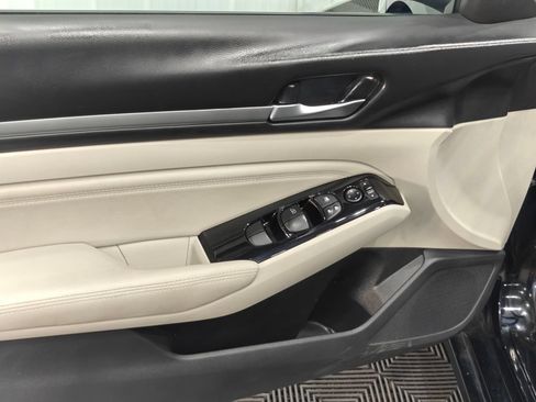 Used 2023 Nissan Altima 2.5 SV w/ SV Premium Package AWD/4WD image 43