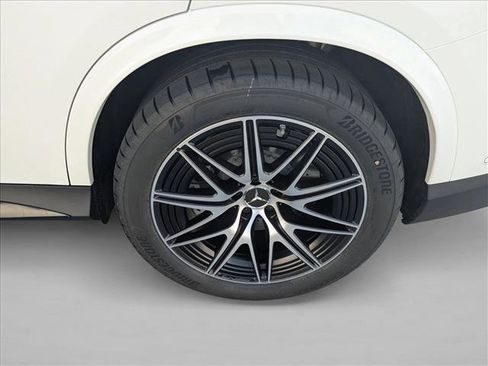 New 2026 Mercedes-Benz GLC 43 AMG 4MATIC image 9