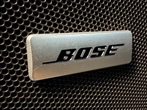 Used 2024 Chevrolet Suburban Z71 w/ Luxury Package image 39