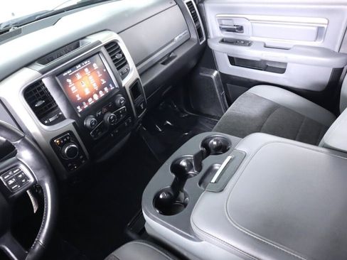 Used 2017 RAM 1500 Big Horn AWD/4WD image 30