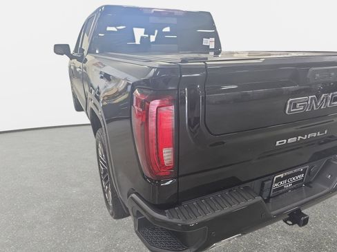 Used 2022 GMC Sierra 1500 Denali Ultimate AWD/4WD image 33