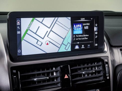 Used 2023 Lexus GX 460 Premium w/ Premium Package image 23