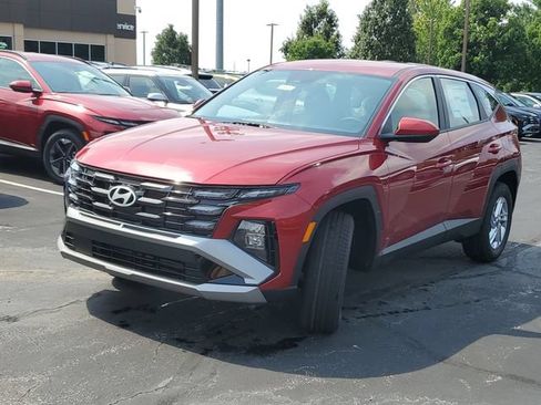 New 2026 Hyundai Tucson SE AWD/4WD image 2
